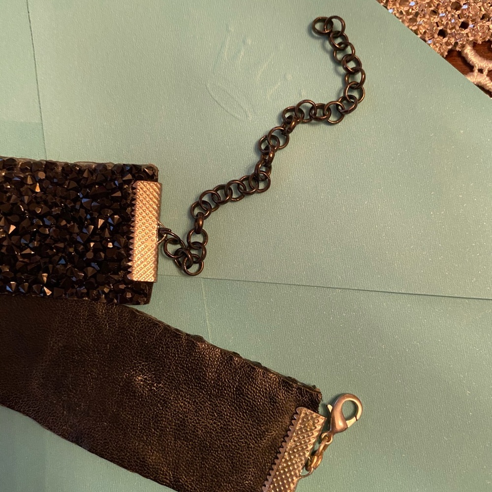 Chokers - Picture 3 of 16